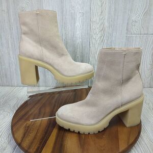 Dolce Vita Tan Chunky Heel Boots Womens 9.5 Dune Chelsea Boots Zip Closure